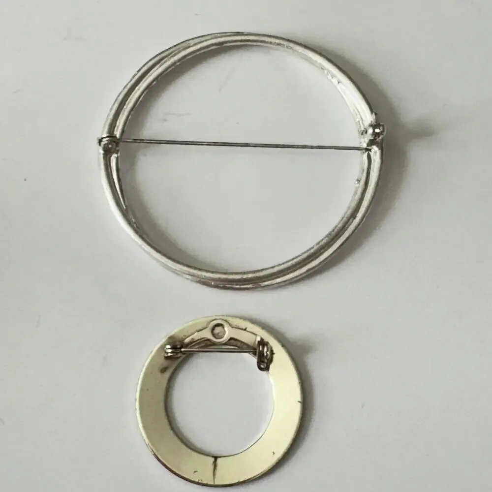 Lot of 2 Vintage Silver Tone Statement Pin Brooches Estate Jewelry 1990’s